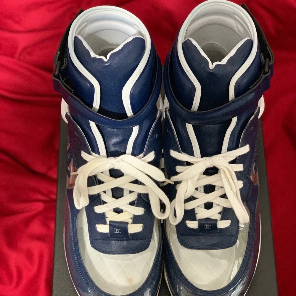 SOLD‼️ Chanel clear/navy blue high top sneakers - Picture 3 of 8